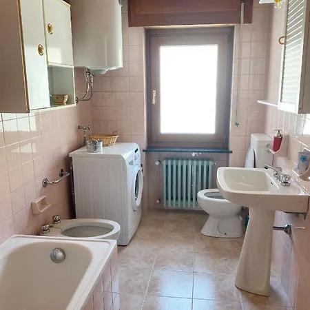 La Rondine - Panoramico 6 Posti Letto In Appartamento Champoluc